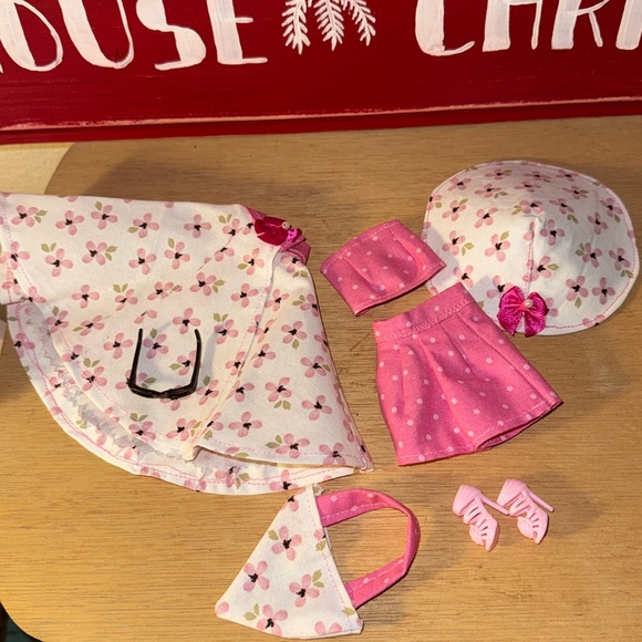 Barbie style spring outfit - Picture 1 of 6